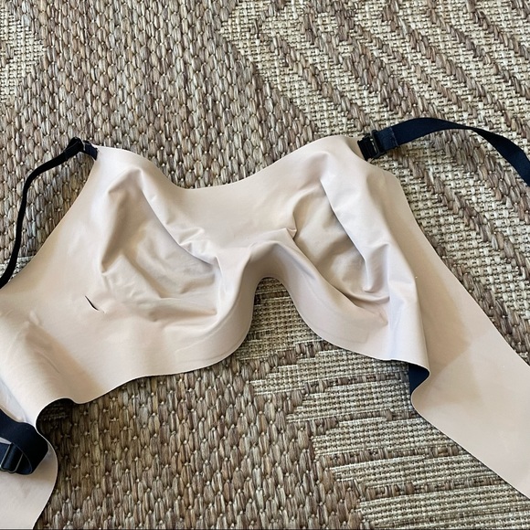 KNIX WEAR black no wire, not Padded nylon spandex bra. Size 4 34 C 32 34 D - Picture 3 of 4